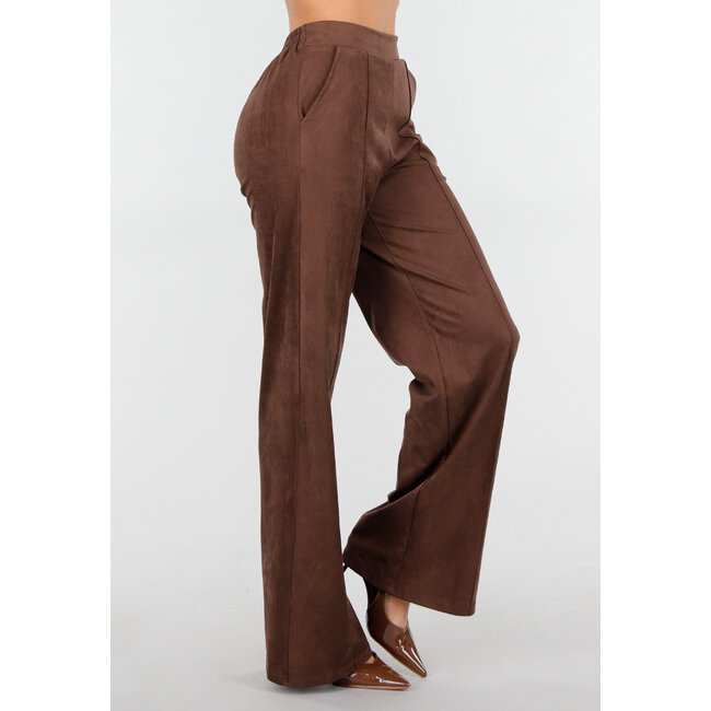 Braune Wildlederhose mit geradem Bein und Nahtdetails