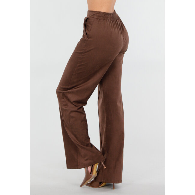 Braune Wildlederhose mit geradem Bein und Nahtdetails