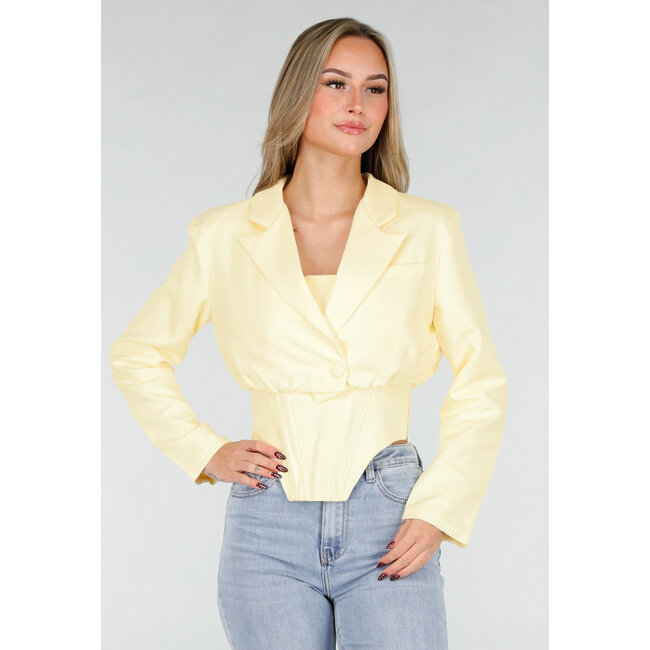 Buttergelbes Blazerset mit trägerlosem Oberteil