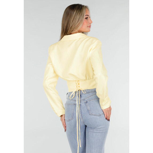 Buttergelbes Blazerset mit trägerlosem Oberteil