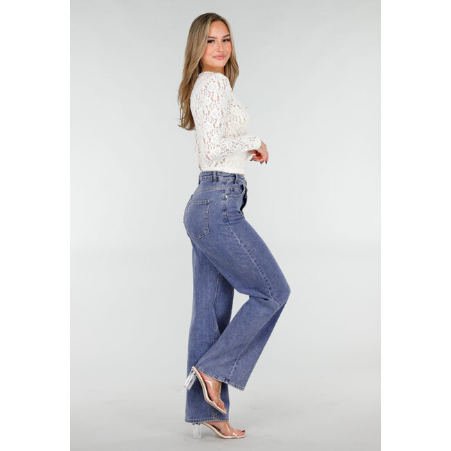 Weißes Spitzen-Wickeloberteil mit langen Ärmeln