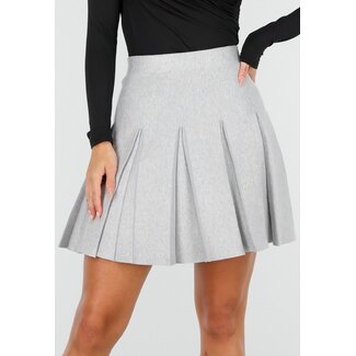 Hellgrauer Faltenminirock