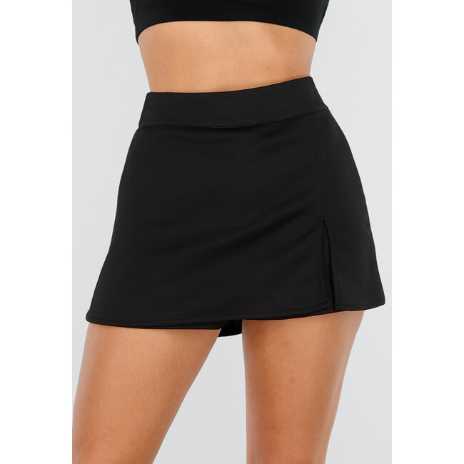 Strick-Skort aus schwarzem Stretch mit Schlitz