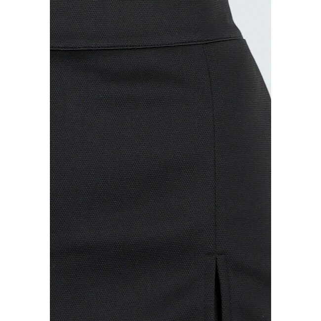 Strick-Skort aus schwarzem Stretch mit Schlitz