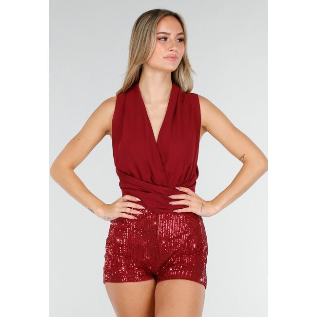 Bordeauxroter Pailletten-Playsuit mit offenem Rücken und Schleifendetail