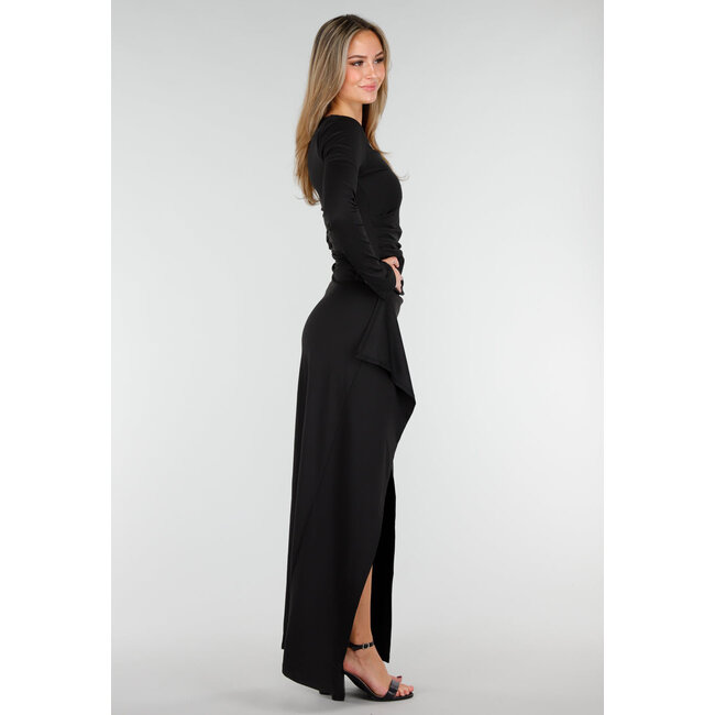 Schwarzes Maxikleid mit quadratischem Ausschnitt und Schlitz aus Stretchmaterial