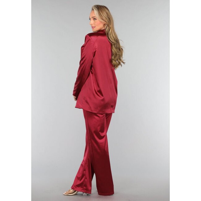 Burgunderfarbener Satin-Blazer