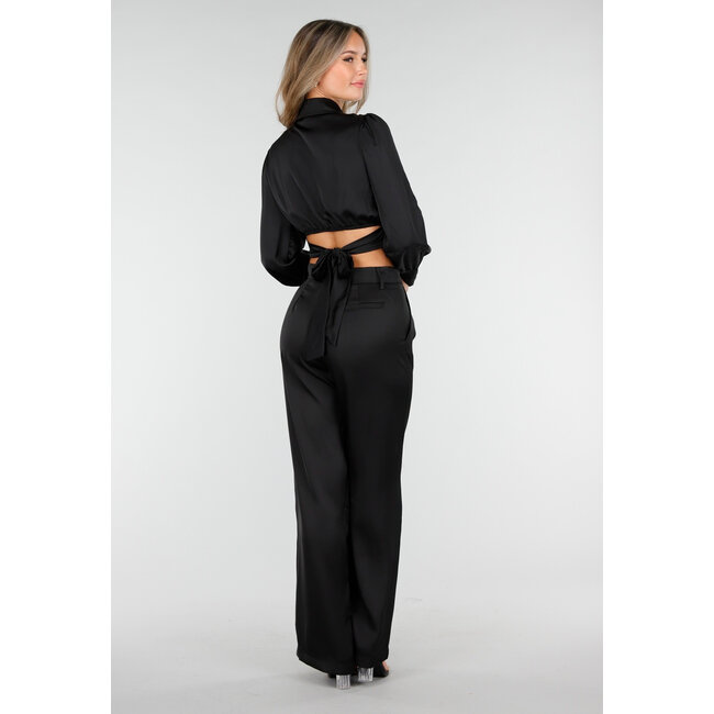 Schwarze Hose im Satin-Look mit weitem Bein und hoher Taille
