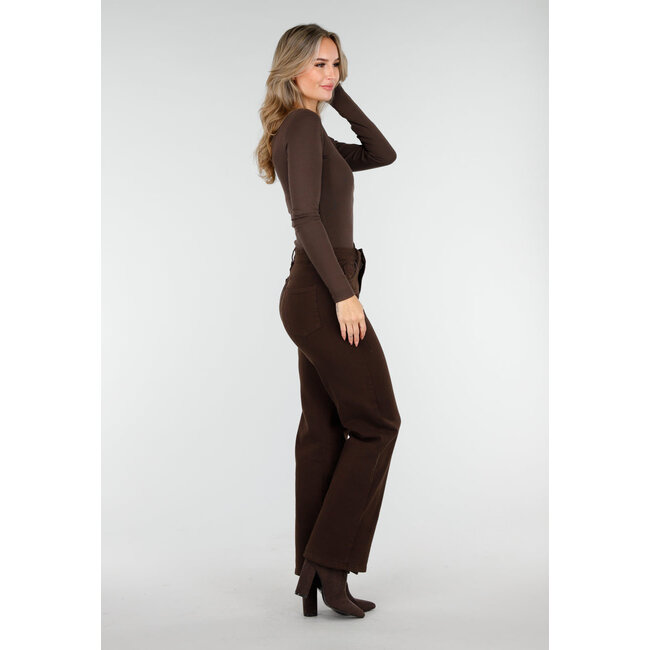 Braunes One-Shoulder-Top mit langen Ärmeln