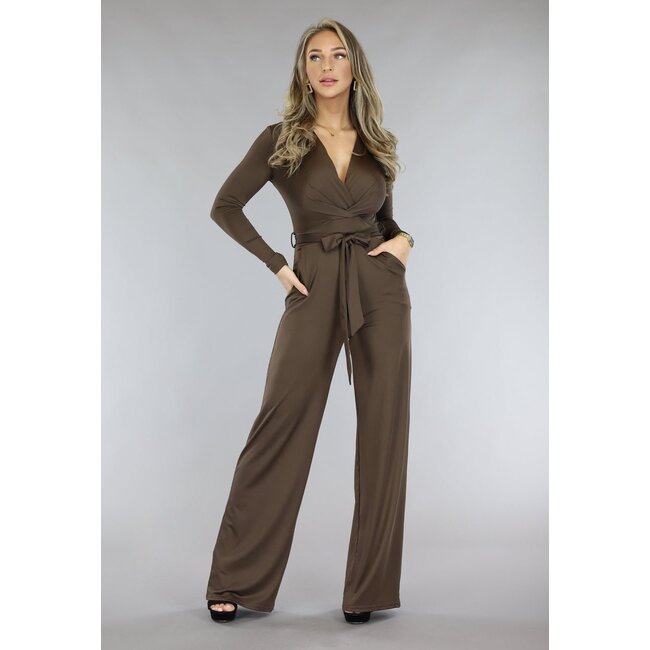 Brauner Jumpsuit mit weiten Beinen
