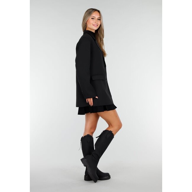 Schwarzer Oversized-Blazer mit Knopfverschluss und Reverskragen