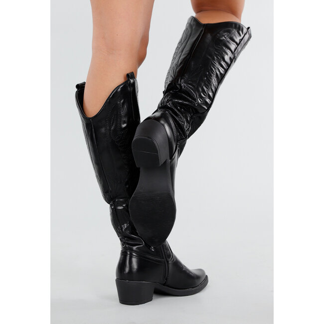 Schwarze Cowboystiefel mit niedrigem Absatz
