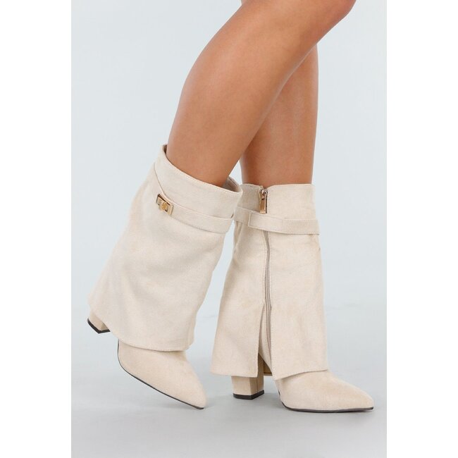 Beigefarbene Stiefeletten im Wildleder-Look mit Umschlag