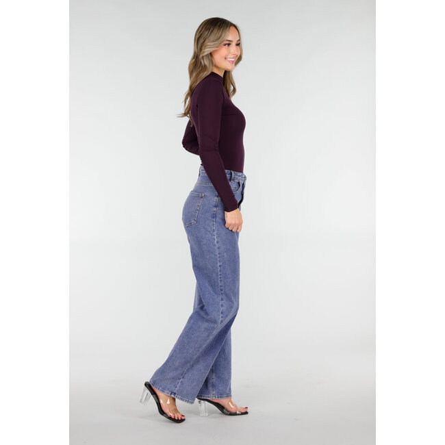 Lila Top mit Rollkragen