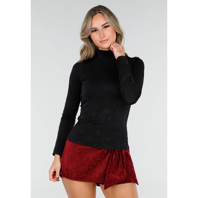 Schwarzes Oberteil mit Jacquardstruktur