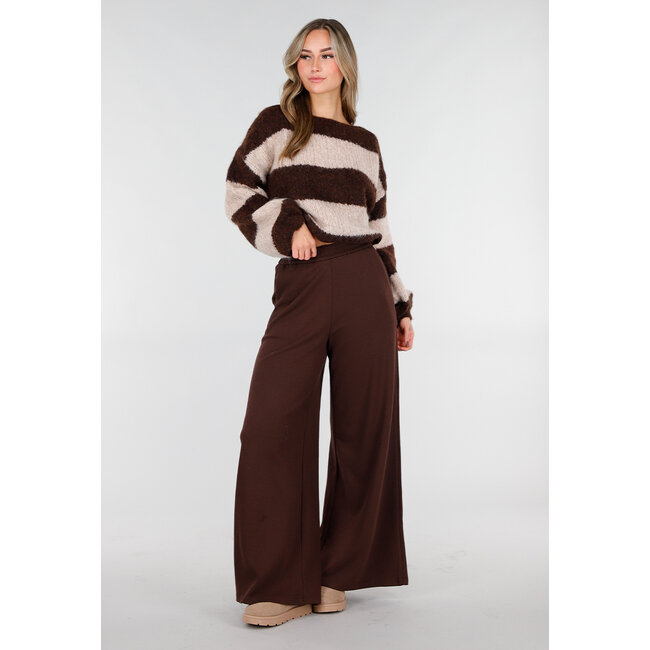 Braune Lounge-Hose mit weitem Bein