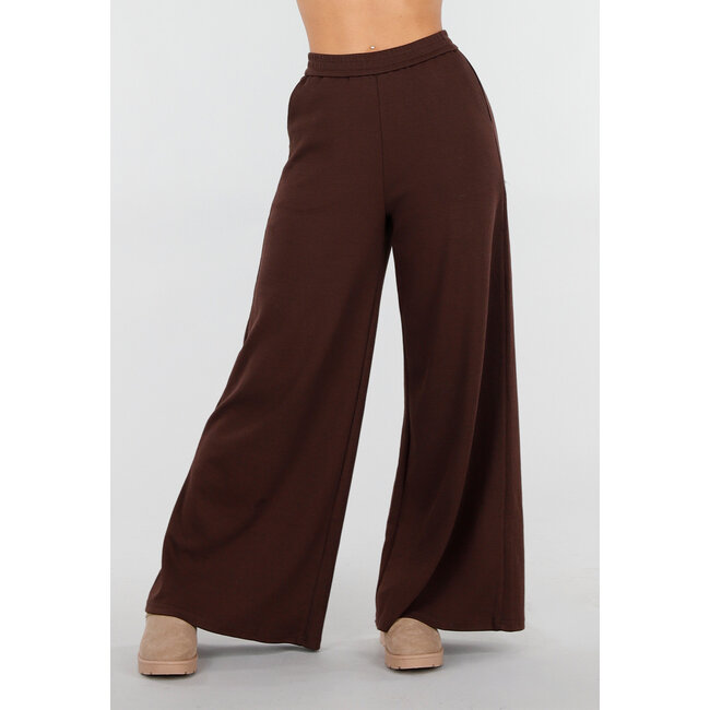Braune Lounge-Hose mit weitem Bein