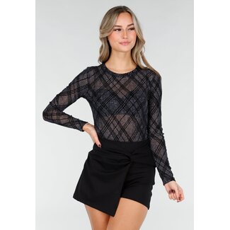 Schwarzes Mesh-Body