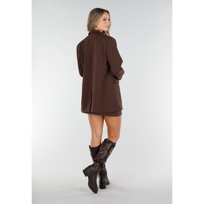 Brauner Oversized-Blazer mit Knöpfen und Pattentaschen