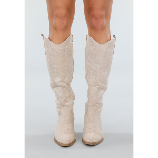 Beigefarbene Cowboystiefel im Wildleder-Look mit Absatz