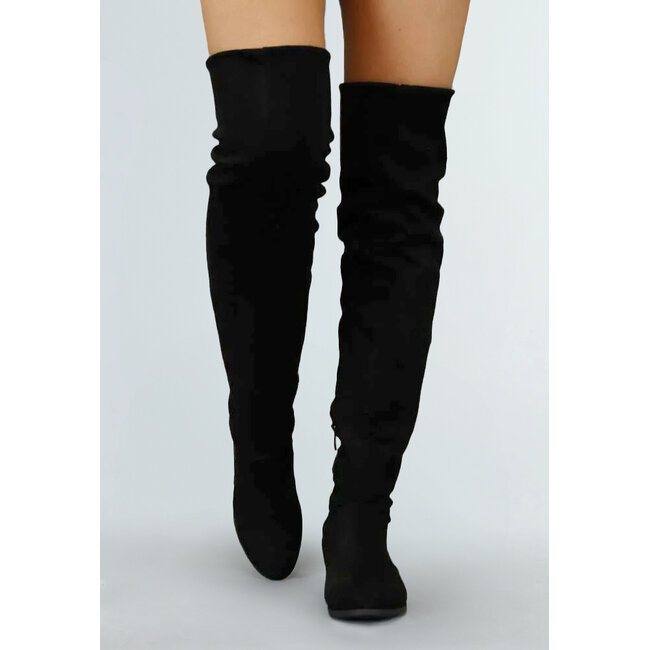 Schwarze Overknee-Stiefel in Wildlederoptik mit kleinem Absatz