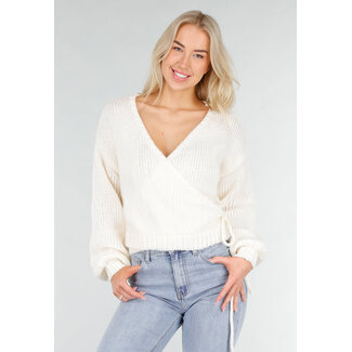 Cremefarbener Strickpullover mit Überwurf