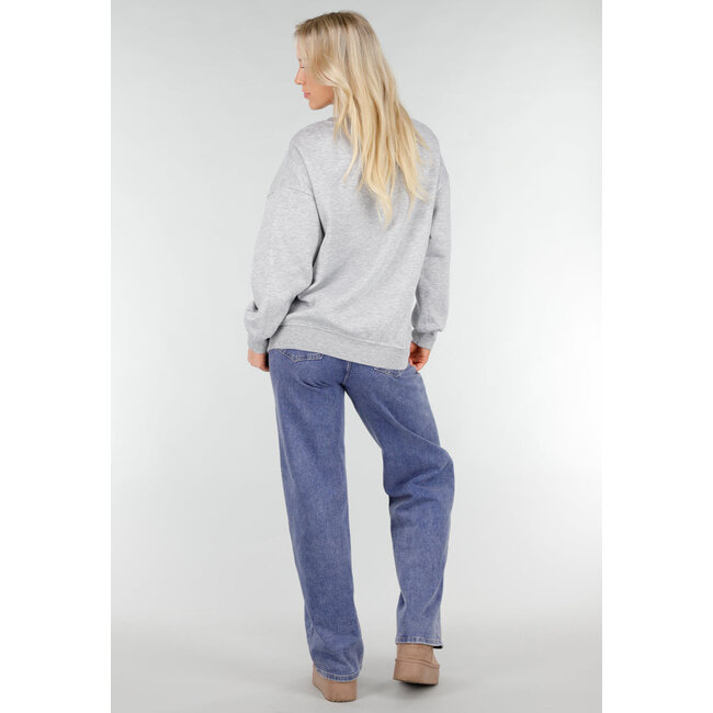 Grauer Oversized-Pullover mit Rundhalsausschnitt und langen Ärmeln