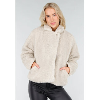 Beige Teddy Jacke