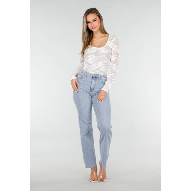 Weißes Stretch-Oberteil mit langen Ärmeln und Spitze