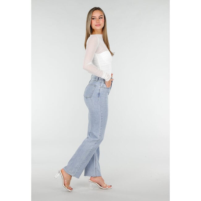 Weißer Mesh-Body mit langen Ärmeln