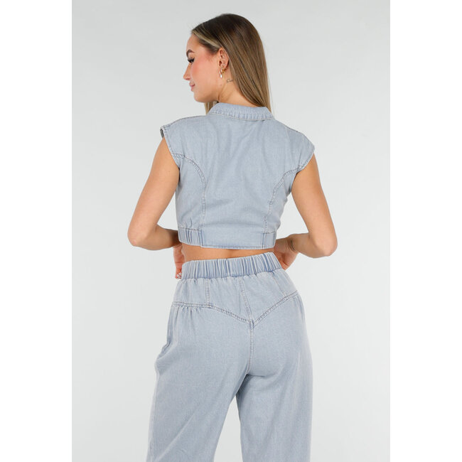 Blaues Denim-Set mit kurzem Gilet und Hose