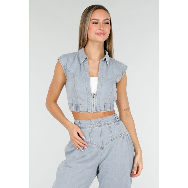 Blaues Denim-Set mit kurzem Gilet und Hose