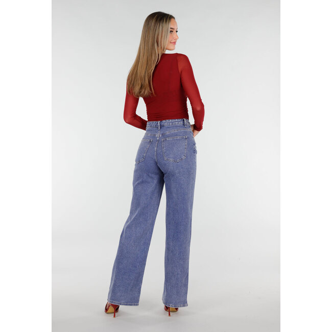 Bordeauxrotes Mesh-Oberteil mit Nieten