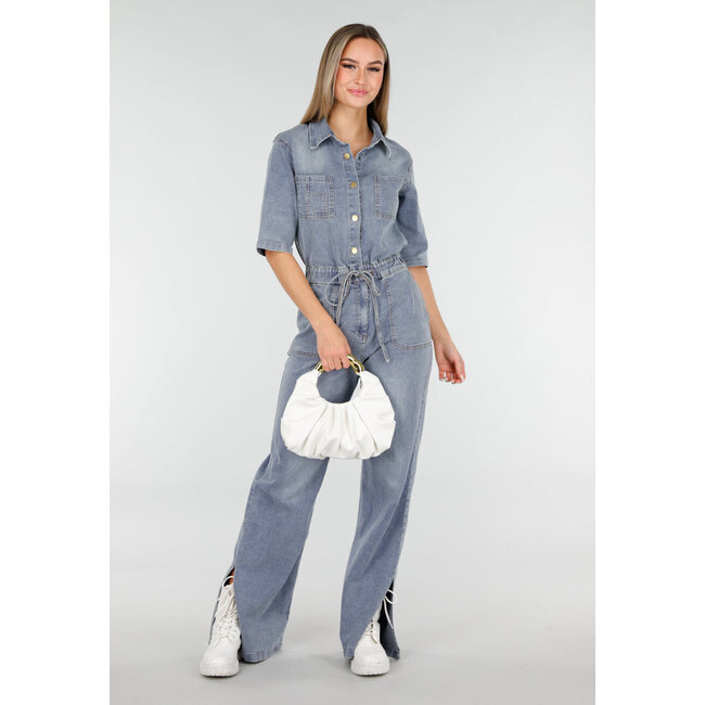 Handtasche mit goldenem Griff