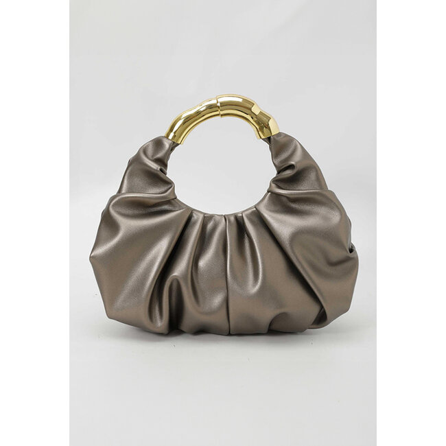 Handtasche mit goldenem Griff