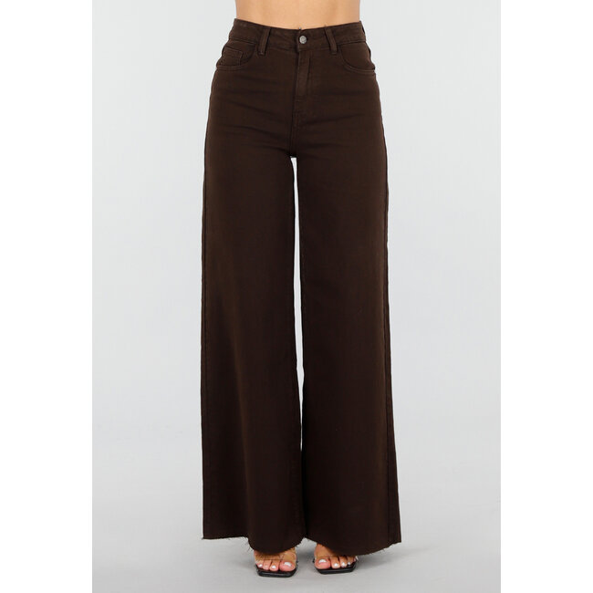 Braune Wide Leg Jeans mit ausgefranstem Saum
