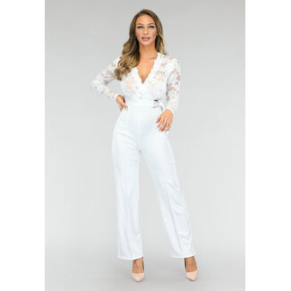 Hübscher weißer Jumpsuit mit Spitze