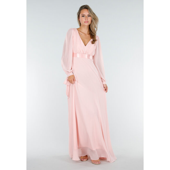 Langes babyrosa Chiffon-Ballkleid