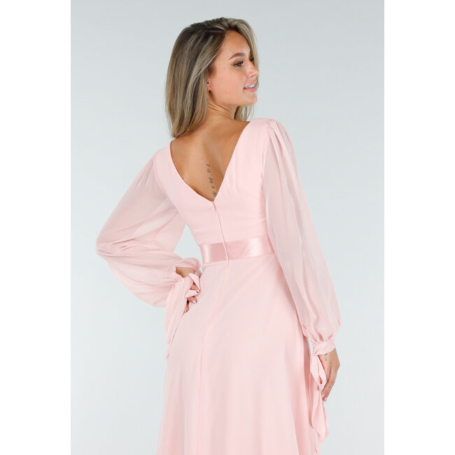 Langes babyrosa Chiffon-Ballkleid