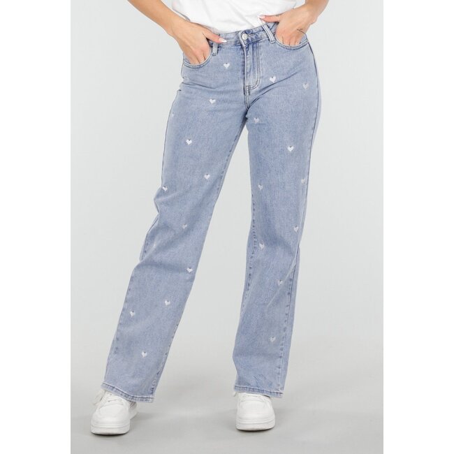 Hellblaue Straight Leg Jeans mit Herzchenprint