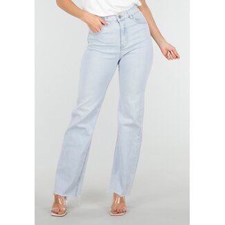 Hellblaue Straight Leg Jeans