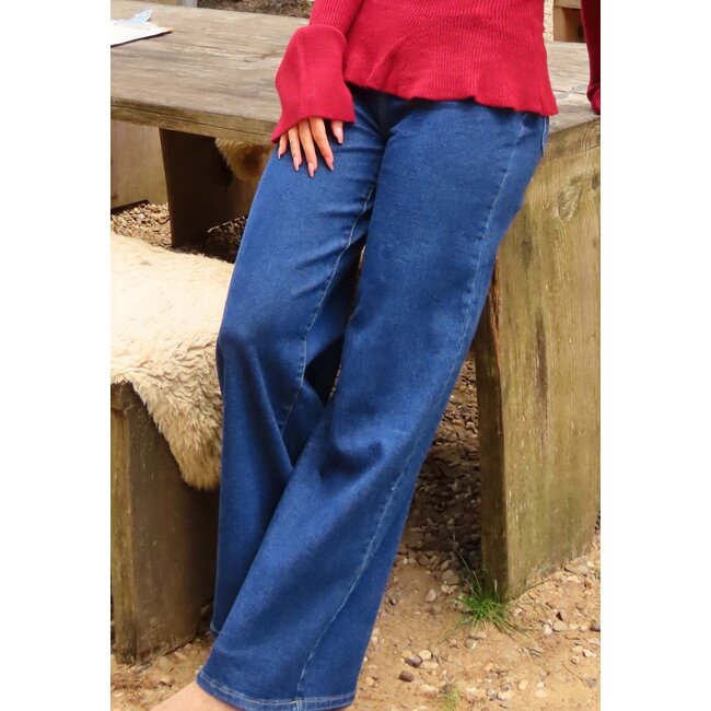 Hoch taillierte Jeans mit weitem Bein in Blau