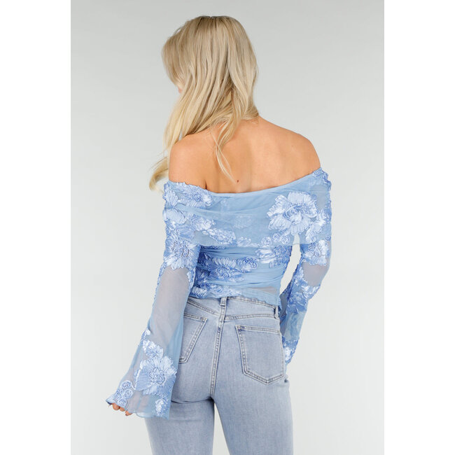 Blaues Off-Shoulder-Mesh-Oberteil mit Blumen