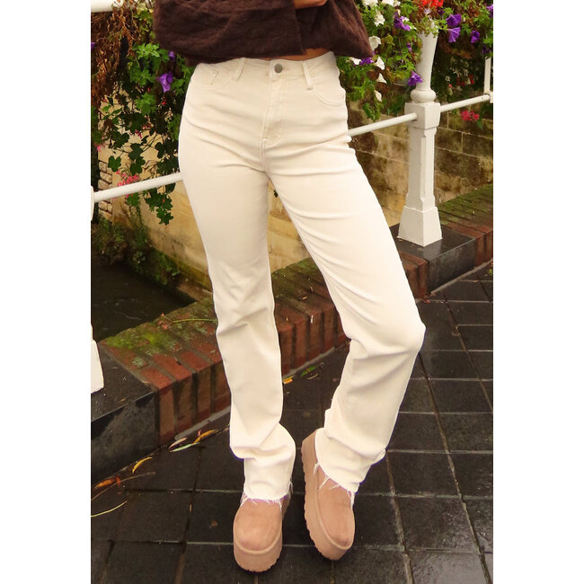 Beige Stretch Jeans mit geradem Bein und ausgefranstem Boden