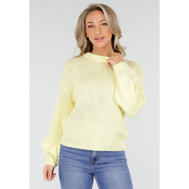 Gelber, grob gestrickter Oversize-Pullover mit Rundhalsausschnitt