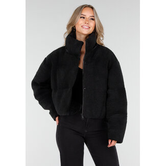 Schwarze kurze Teddyjacke