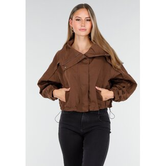 Braune kurze Windjacke