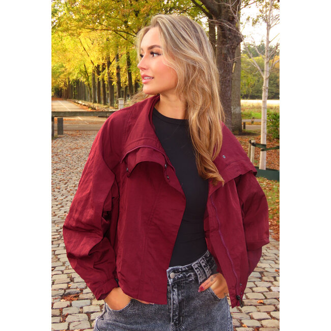 Cropped Lightweight Jacket in Bordeaux Red with Wide Collar