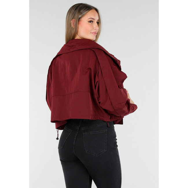 Cropped Lightweight Jacket in Bordeaux Red with Wide Collar