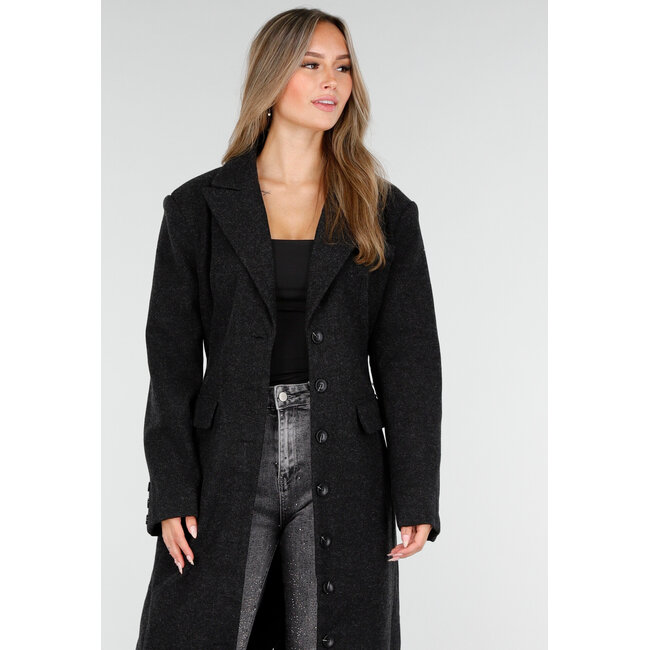 Schwarzer Mantel mit Revers und Knöpfen